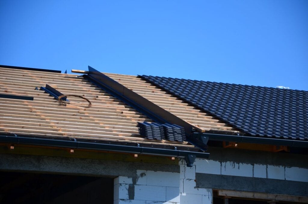 Apartment Building Roof Installation. Multi Family Roof Installation